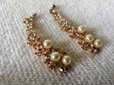 Brinco Pérolas e Strass Dourado - 935