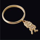 Anel Dourado c/ Pingente de Menina e Zircônias - 609