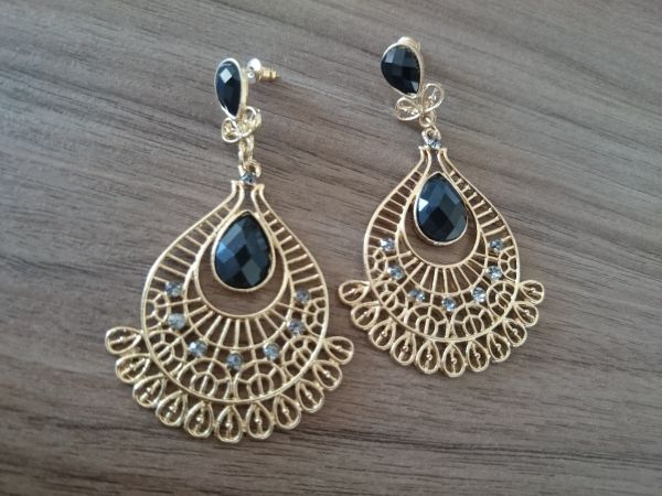 Brinco Pedra Negra e Strass - 983