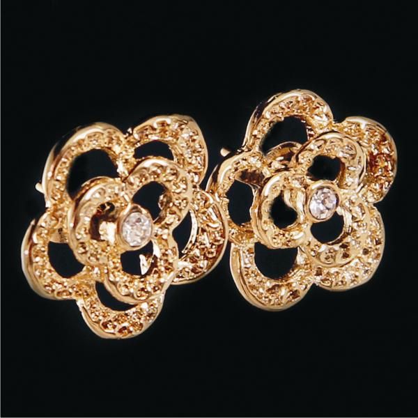 Brinco Flor Relevo c/ Strass - 560